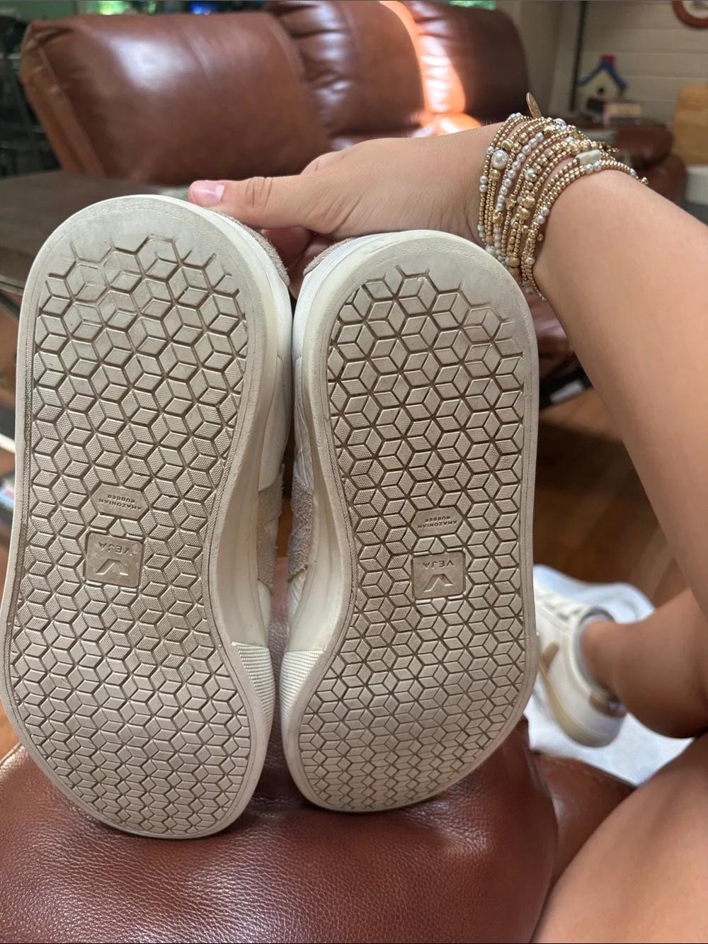 Veja Kids Cream & Beige Leather Velcro Sneakers